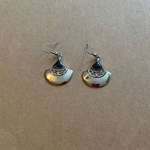 Adorable drop earrings silver plated with navy blue